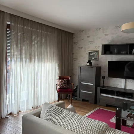 Family Friendly Flat Steps From The Zoo Apartmán