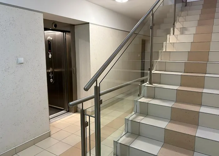 Family Friendly Flat Steps From The Zoo Breslavia