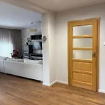 Family Friendly Flat Steps From The Zoo شقة فروتسواف