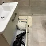 Family Friendly Flat Steps From The Zoo * فروتسواف