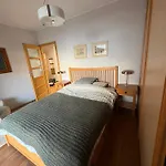 Family Friendly Flat Steps From The Zoo فروتسواف