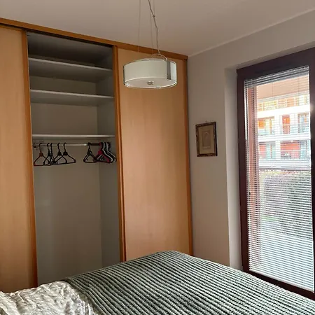 Family Friendly Flat Steps From The Zoo 아파트 브로츠와프