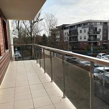 Family Friendly Flat Steps From The Zoo 아파트 브로츠와프