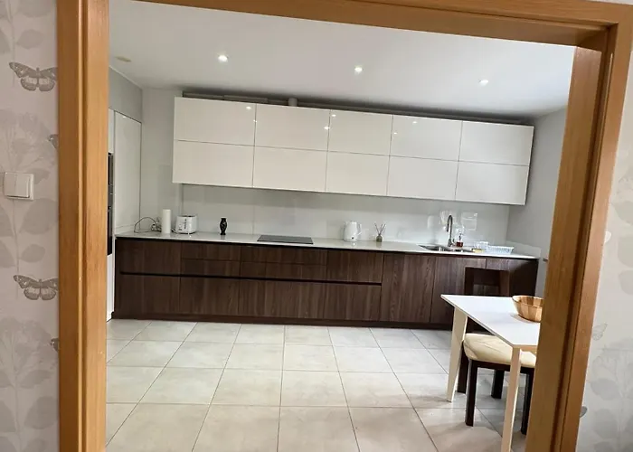 Family Friendly Flat Steps From The Zoo Appartement Wrocław